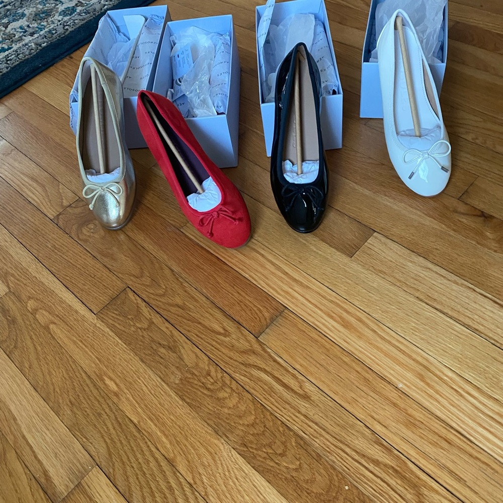 AEROSOLES Women's Flats - Gold, Red, Black, White